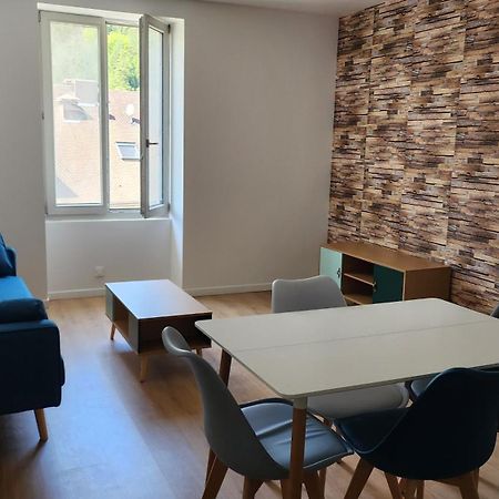 Appartement Tout Confort Vue Sur Les Forts Salins-les-Bains Exterior foto